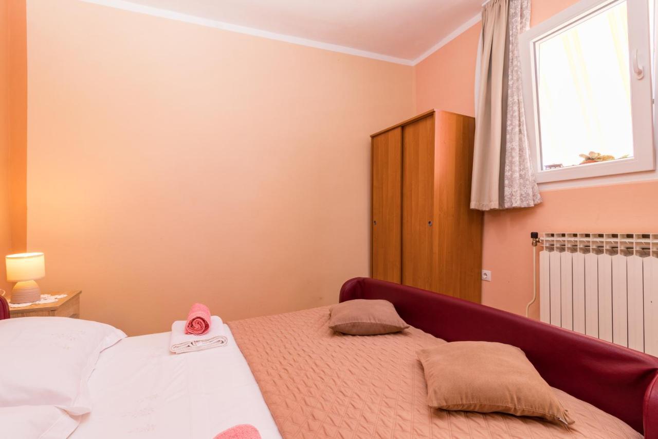Apartments Kendel Fažana Esterno foto